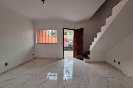 Casa para alugar com 80m², 2 quartos e 2 vagas Casa para alugar com 80m², 2 quartos e 2 vagasSala