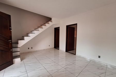 Sala de casa para alugar com 2 quartos, 80m² em Vila Curuçá, Santo André