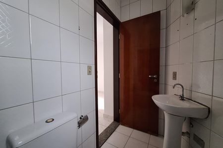 Casa para alugar com 80m², 2 quartos e 2 vagas Casa para alugar com 80m², 2 quartos e 2 vagasBanheiro da Suíte 2