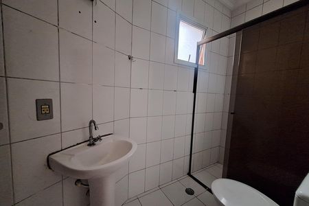 Casa para alugar com 80m², 2 quartos e 2 vagas Casa para alugar com 80m², 2 quartos e 2 vagasBanheiro da Suíte 2