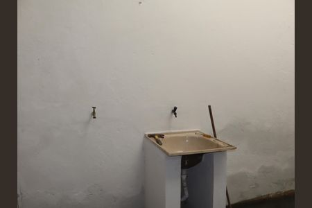 Área de Serviço de casa para alugar com 2 quartos, 70m² em Jardim Santa Adelia, São Paulo