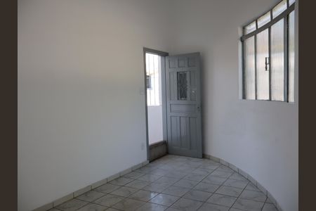 Sala de casa para alugar com 2 quartos, 70m² em Jardim Santa Adelia, São Paulo