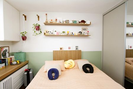 Casa à venda com 291m², 5 quartos e 8 vagasQuarto 2
