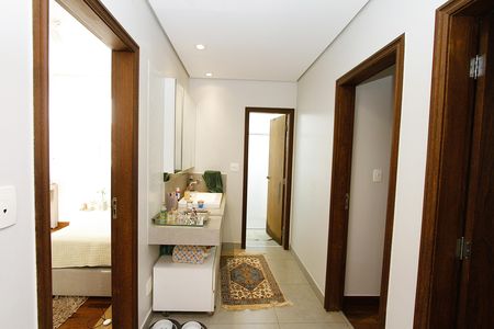 Casa à venda com 291m², 5 quartos e 8 vagasCorredor