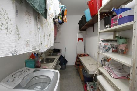 Casa à venda com 291m², 5 quartos e 8 vagasÁrea de Serviço