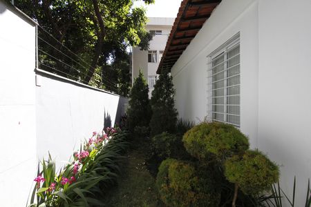 Casa à venda com 291m², 5 quartos e 8 vagasJardim