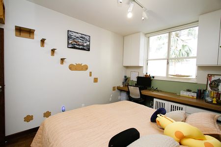 Casa à venda com 291m², 5 quartos e 8 vagasQuarto 2