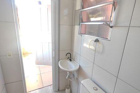 Banheiro de casa para alugar com 1 quarto, 40m² em Santa Maria, São Caetano do Sul