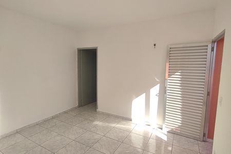 Casa para alugar com 40m², 1 quarto e sem vaga Casa para alugar com 40m², 1 quarto e sem vagaSala