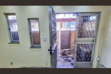 Casa à venda com 3 quartos, 170m² em Coelho Neto, Rio de Janeiro
