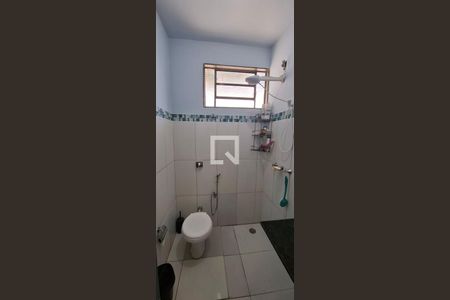 Casa para alugar com 90m², 2 quartos e 3 vagas Casa para alugar com 90m², 2 quartos e 3 vagasBanheiro social