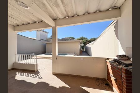 Casa para alugar com 230m², 4 quartos e 5 vagas Casa para alugar com 230m², 4 quartos e 5 vagasChurrasqueira