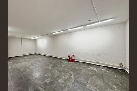 Casa para alugar com 230m², 4 quartos e 5 vagas Casa para alugar com 230m², 4 quartos e 5 vagasGaragem