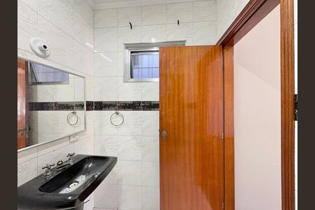 Casa para alugar com 230m², 4 quartos e 5 vagas Casa para alugar com 230m², 4 quartos e 5 vagasBanheiro da Suíte 1
