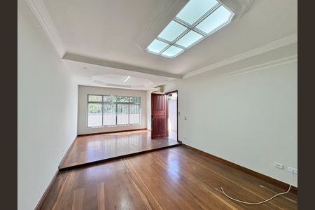 Sala de casa para alugar com 4 quartos, 230m² em Parque Sao Domingos, São Paulo