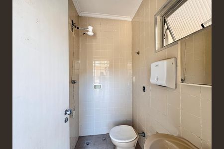 Casa para alugar com 230m², 4 quartos e 5 vagas Casa para alugar com 230m², 4 quartos e 5 vagasBanheiro de serviço