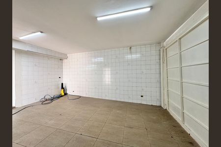 Casa para alugar com 230m², 4 quartos e 5 vagas Casa para alugar com 230m², 4 quartos e 5 vagasGaragem