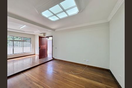 Sala de casa para alugar com 4 quartos, 230m² em Parque Sao Domingos, São Paulo