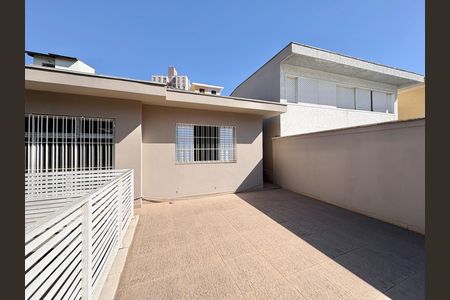 Casa para alugar com 230m², 4 quartos e 5 vagas Casa para alugar com 230m², 4 quartos e 5 vagasQuintal superior