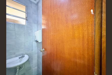 Casa para alugar com 230m², 4 quartos e 5 vagas Casa para alugar com 230m², 4 quartos e 5 vagasLavabo da Garagem