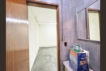 Casa para alugar com 230m², 4 quartos e 5 vagas Casa para alugar com 230m², 4 quartos e 5 vagasLavabo da Garagem
