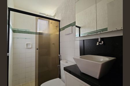 Banheiro de apartamento para alugar com 2 quartos, 78m² em Brotas, Salvador