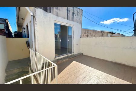 Quintal de casa para alugar com 3 quartos, 120m² em Jardim Sao Francisco, Guarulhos