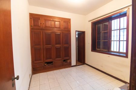 Casa à venda com 207m², 5 quartos e 4 vagas Casa à venda com 207m², 5 quartos e 4 vagasSuíte 2