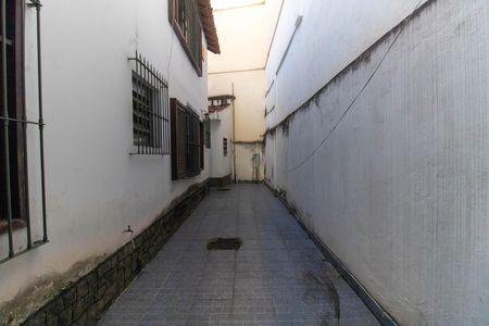 Casa à venda com 207m², 5 quartos e 4 vagas Casa à venda com 207m², 5 quartos e 4 vagasÁrea externa