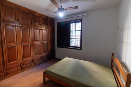 Casa à venda com 207m², 5 quartos e 4 vagas Casa à venda com 207m², 5 quartos e 4 vagasQuarto 2