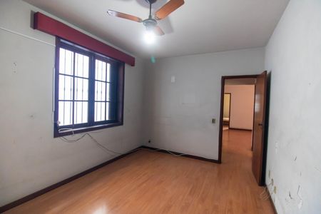 Casa à venda com 207m², 5 quartos e 4 vagas Casa à venda com 207m², 5 quartos e 4 vagasSuíte 1