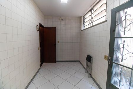 Casa à venda com 207m², 5 quartos e 4 vagas Casa à venda com 207m², 5 quartos e 4 vagasCozinha