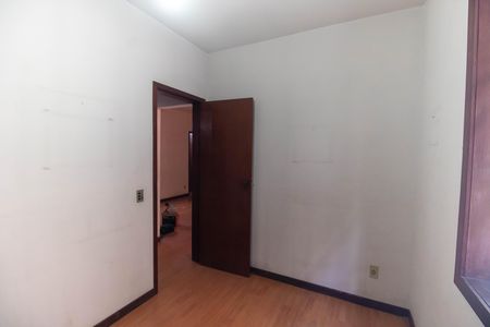 Casa à venda com 207m², 5 quartos e 4 vagas Casa à venda com 207m², 5 quartos e 4 vagasQuarto 3