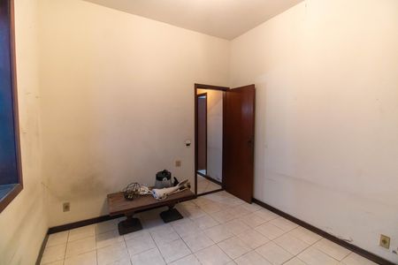 Casa à venda com 207m², 5 quartos e 4 vagas Casa à venda com 207m², 5 quartos e 4 vagasSuíte 2