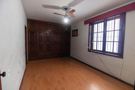 Casa à venda com 207m², 5 quartos e 4 vagas Casa à venda com 207m², 5 quartos e 4 vagasSuíte 1