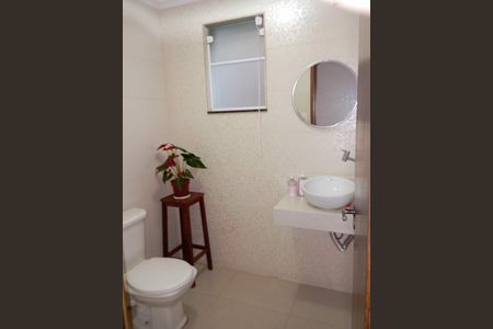 Casa à venda com 3 quartos, 200m² em Vila Valparaíso, Santo André