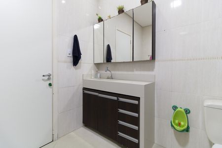 Casa para alugar com 200m², 2 quartos e 3 vagasBanheiro 1