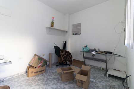 Casa para alugar com 200m², 2 quartos e 3 vagasQuarto Externo 1