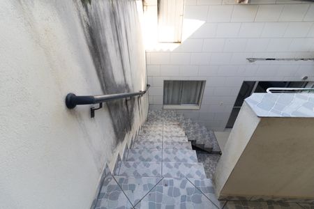 Casa para alugar com 200m², 2 quartos e 3 vagasEscada