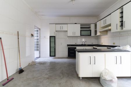 Casa para alugar com 200m², 2 quartos e 3 vagasCozinha 