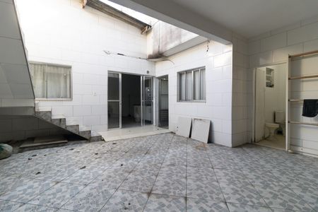 Casa para alugar com 200m², 2 quartos e 3 vagasQuintal