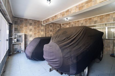 Garagem de casa à venda com 2 quartos, 200m² em Vila Vermelha, São Paulo