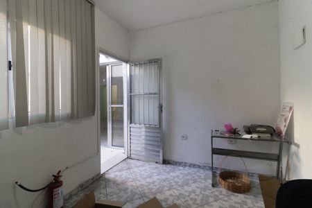 Casa para alugar com 200m², 2 quartos e 3 vagasQuarto Externo 1
