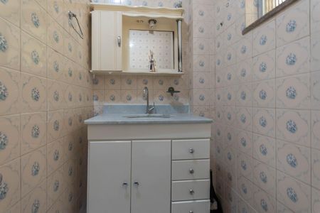 Casa à venda com 153m², 3 quartos e 1 vagaBanheiro