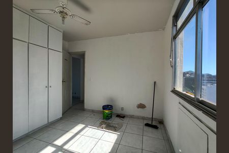 Quarto de apartamento à venda com 1 quarto, 50m² em Grajaú, Rio de Janeiro