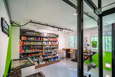 Apartamento para alugar com 34m², 2 quartos e sem vaga Apartamento para alugar com 34m², 2 quartos e sem vagaÁrea comum - Mini Mercado