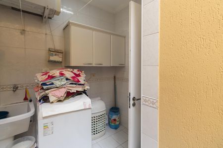 Casa à venda com 153m², 3 quartos e 3 vagas Casa à venda com 153m², 3 quartos e 3 vagasÁrea de Serviço