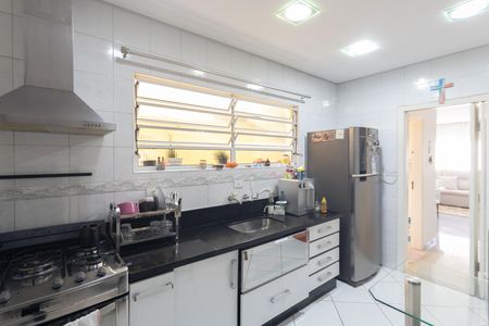 Casa à venda com 153m², 3 quartos e 3 vagas Casa à venda com 153m², 3 quartos e 3 vagasCozinha