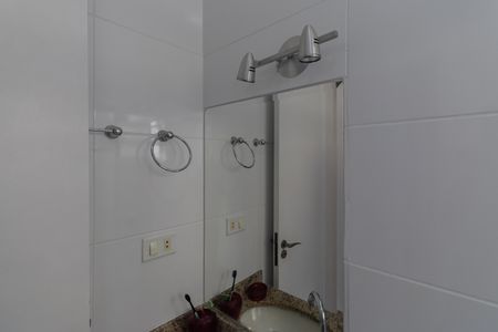 Casa à venda com 153m², 3 quartos e 3 vagas Casa à venda com 153m², 3 quartos e 3 vagasBanheiro