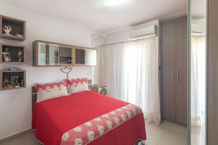 Casa à venda com 153m², 3 quartos e 3 vagas Casa à venda com 153m², 3 quartos e 3 vagasSuíte